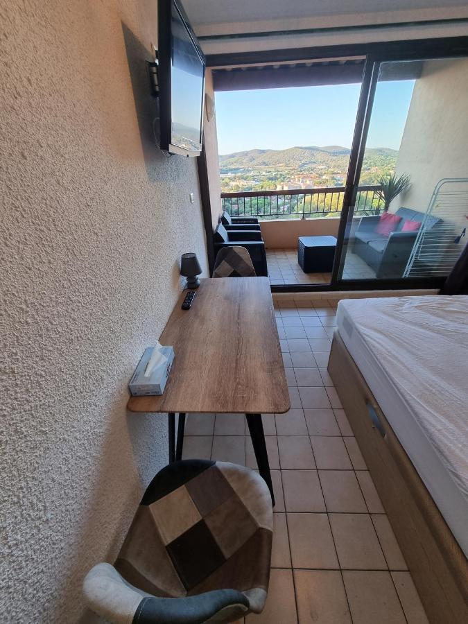 Apartament Les Terrasses Bormes-les-Mimosas Zewnętrze zdjęcie