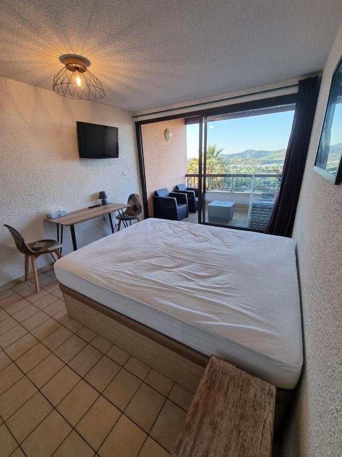 Apartament Les Terrasses Bormes-les-Mimosas Zewnętrze zdjęcie
